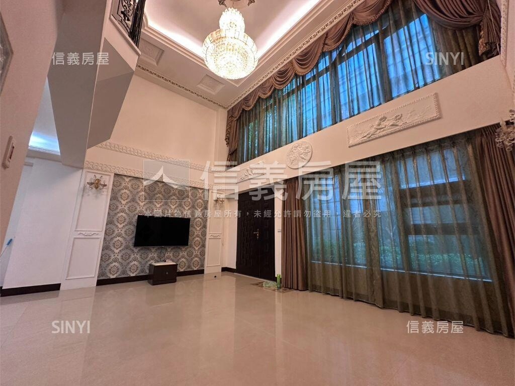 翡冷翠大器電梯透天