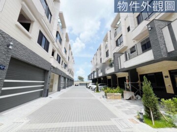 蔚藍之邑透天區待售房屋