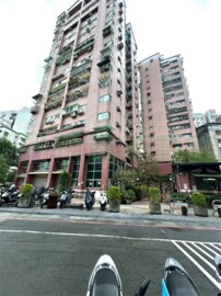 紅綠社區待售房屋