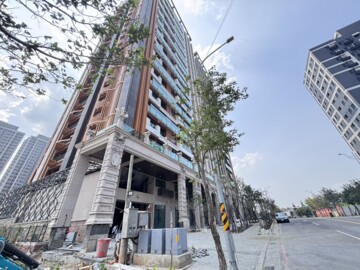 A7郵政園區1-3樓金店面 - Image 1