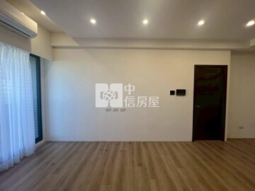 蔚藍之邑透天區待售房屋