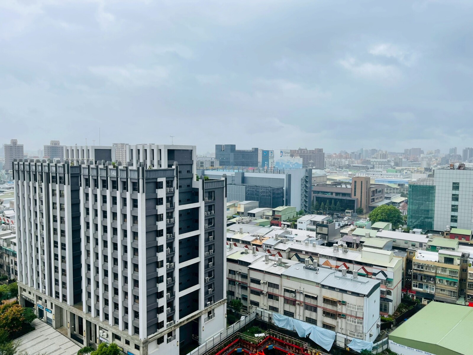 鳳鳴森睦2+1房平車