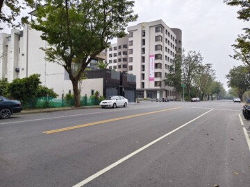 楠梓高科大#臨20米路方正面寬建地 - Image 1