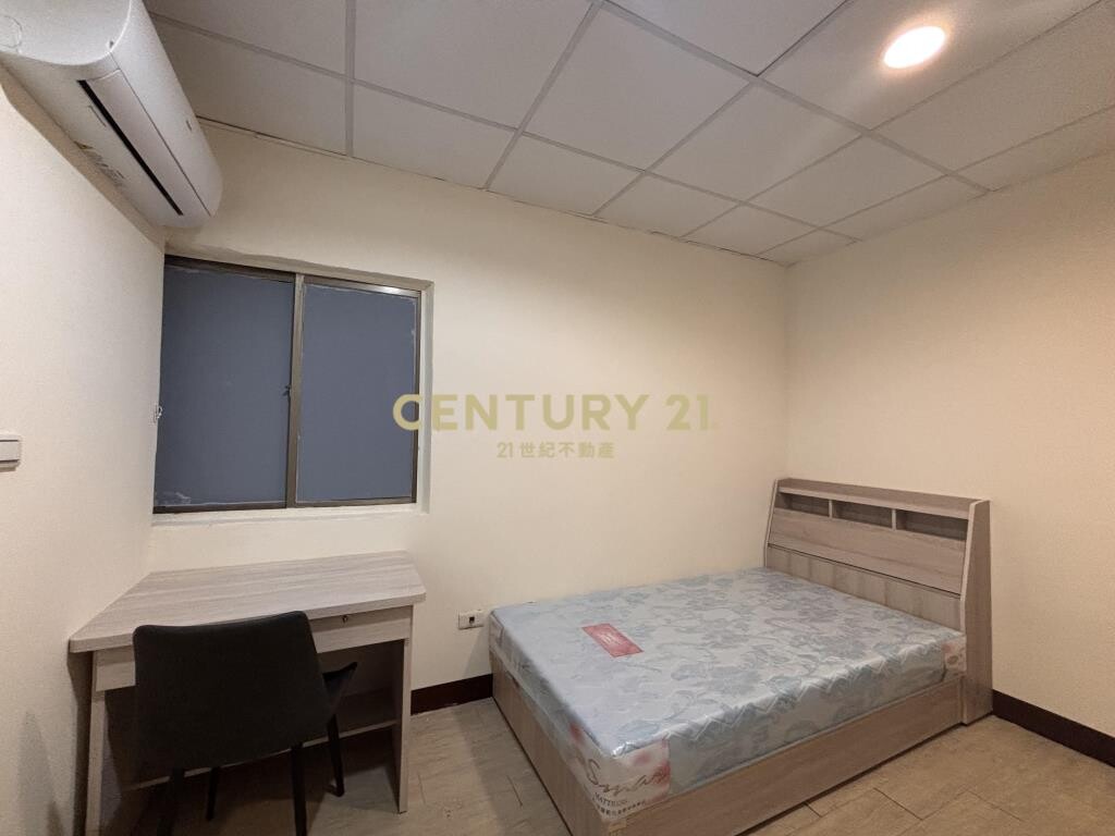 松山捷運溫馨套房202室