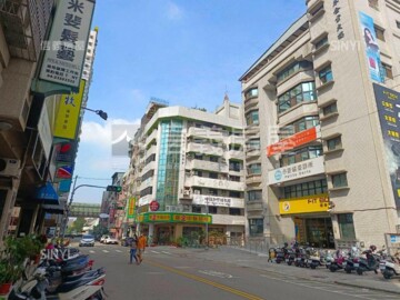 由鉅家天下待售房屋