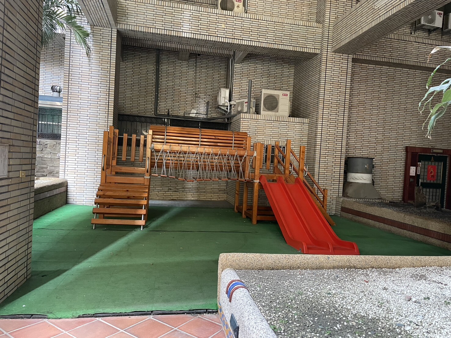 樂屋_高雄市左營區森活計劃待售房屋 高雄市左營區森活計劃待售房屋