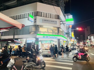 自強夜市.三角窗金店面(3F) - Image 1