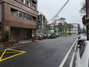 中央甲天下華廈待售房屋