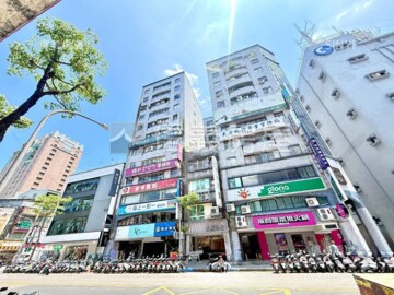 巴黎站前套房待售房屋