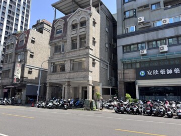 富邦BOT/捷運旁/黃金地段邊間面寬雙店面 - Image 1