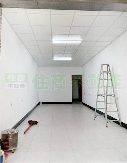 水里菜市場4＋1樓店住