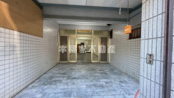 (租)大港國小旁優質車庫透天 - Image 1