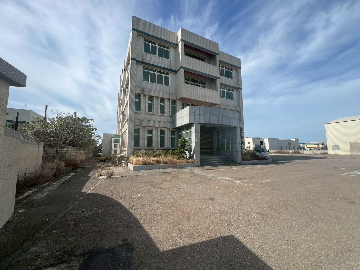 彰濱工業區雙面臨路廠辦基地