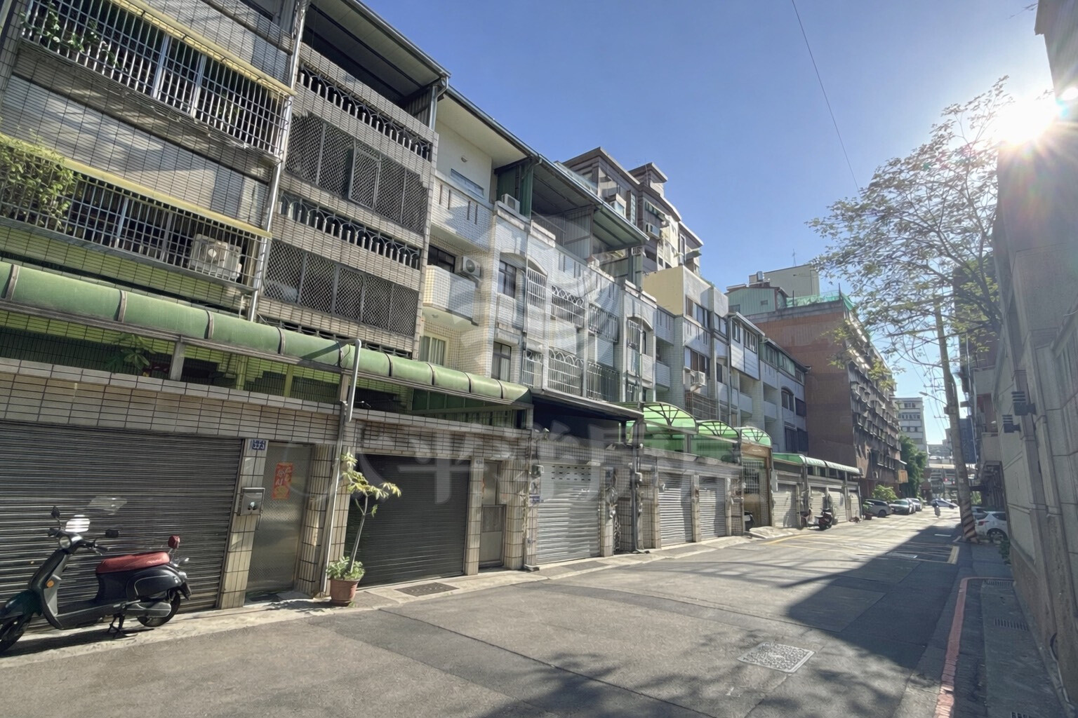 逢甲臨路店墅逢甲核心｜店住合一金透店➡️我承辦