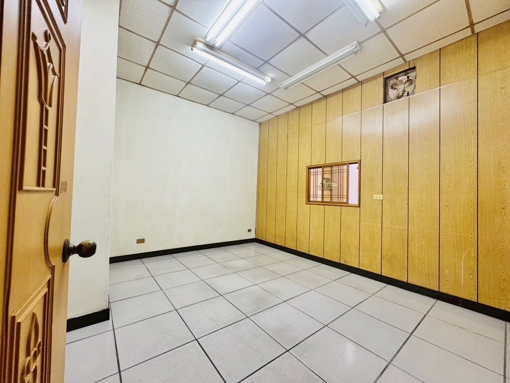 台中市大雅區環雅大鎮待售房屋