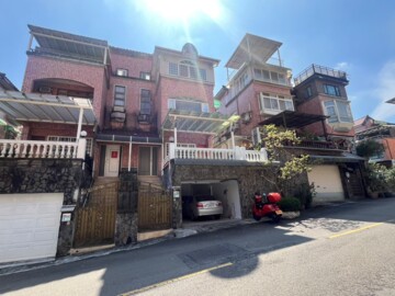 綠野香坡彩蝶別墅C透天區待售房屋