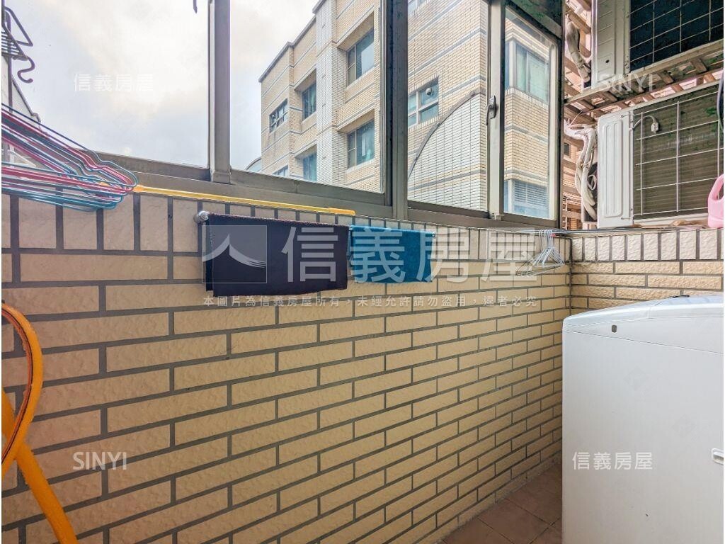 新北市五股區新加坡花園城堡(阿亮的家)待售房屋