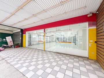 麻豆市中心，9.5米大面寬，黃金雙店面 - Image 1