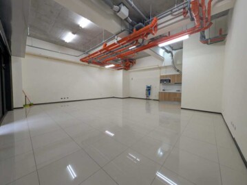 近德賢商圈❤️遠雄明水漾❤️河堤面寬店面+大平車 - Image 1