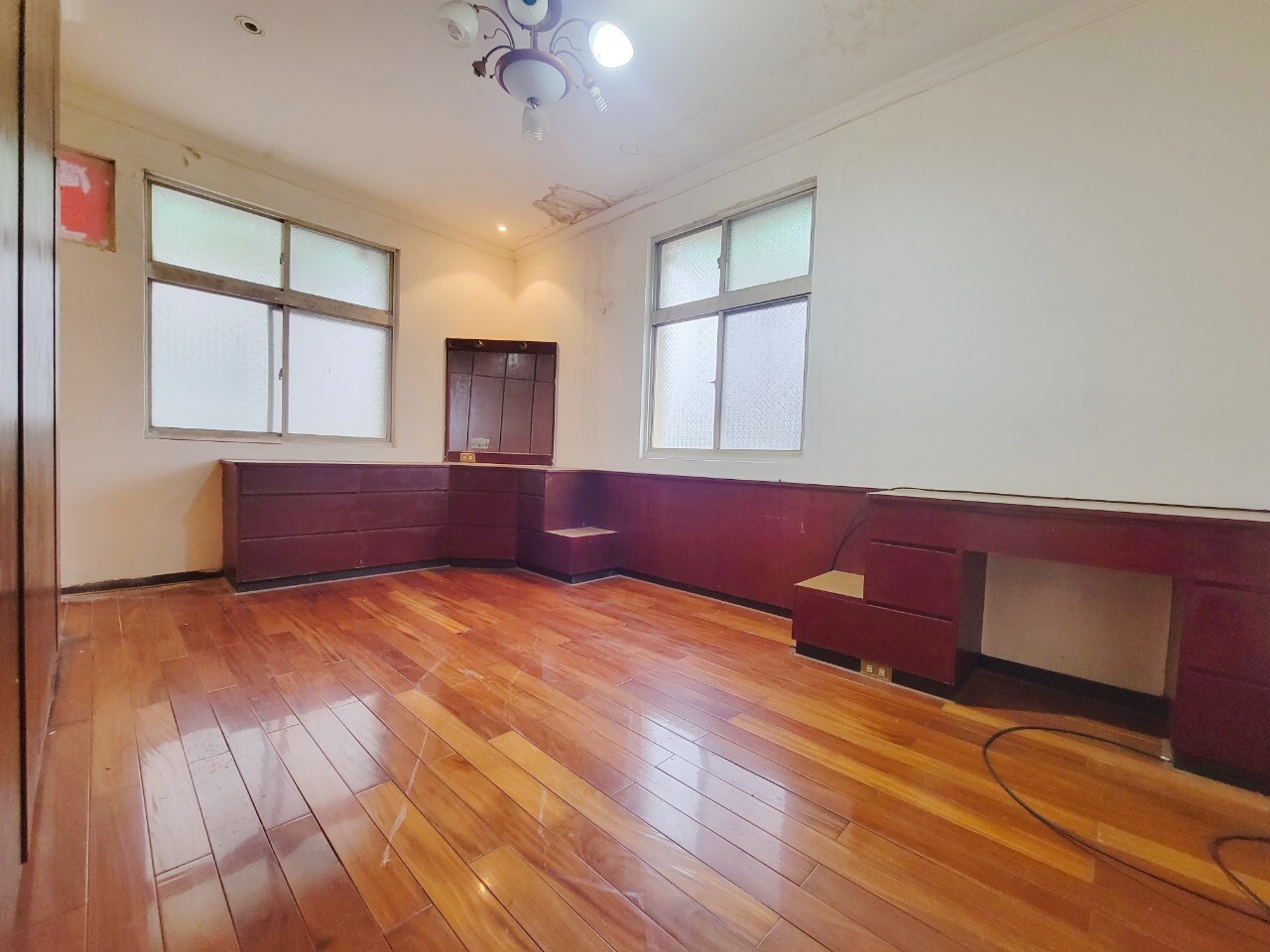 樂屋_新北市新店區玫瑰園/玫瑰中國城待售房屋 新北市新店區玫瑰園/玫瑰中國城待售房屋