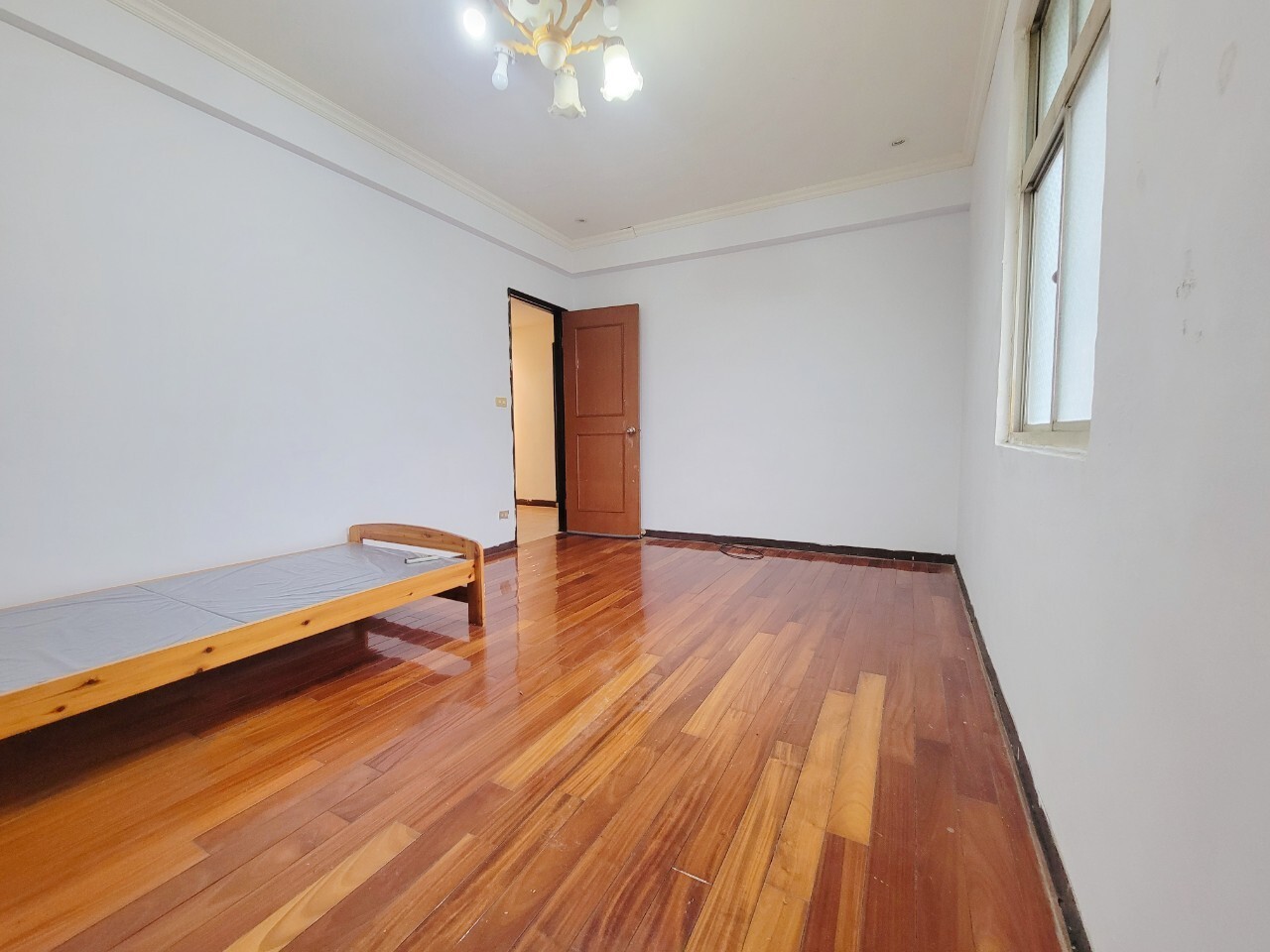 樂屋_新北市新店區玫瑰園/玫瑰中國城待售房屋 新北市新店區玫瑰園/玫瑰中國城待售房屋