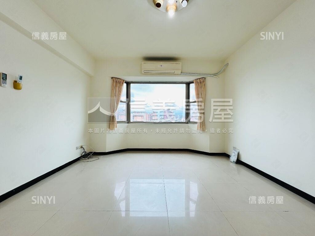 旁有公園☆三面採光好屋