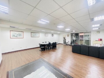 曼哈頓大樓待售房屋