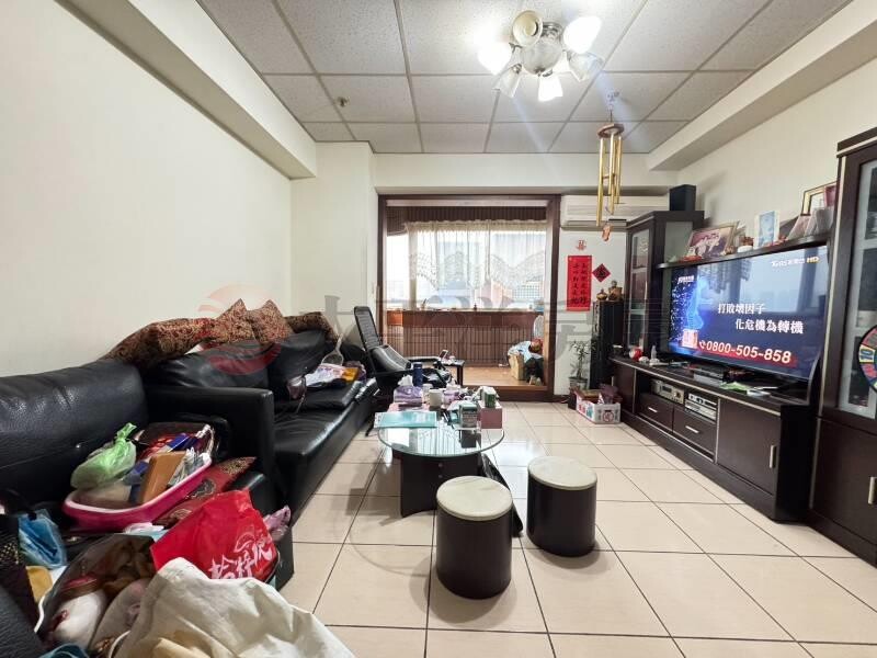 五股買房賣屋貿商34坪超大三房車