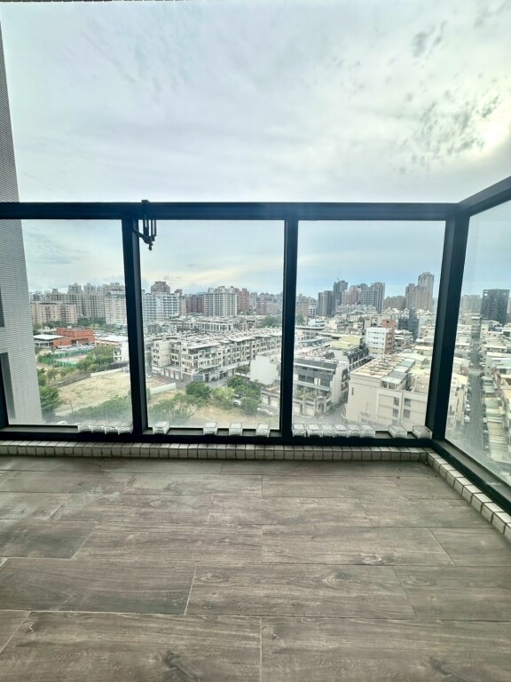 樂屋_高雄市仁武區太子雲極待售房屋 高雄市仁武區太子雲極待售房屋