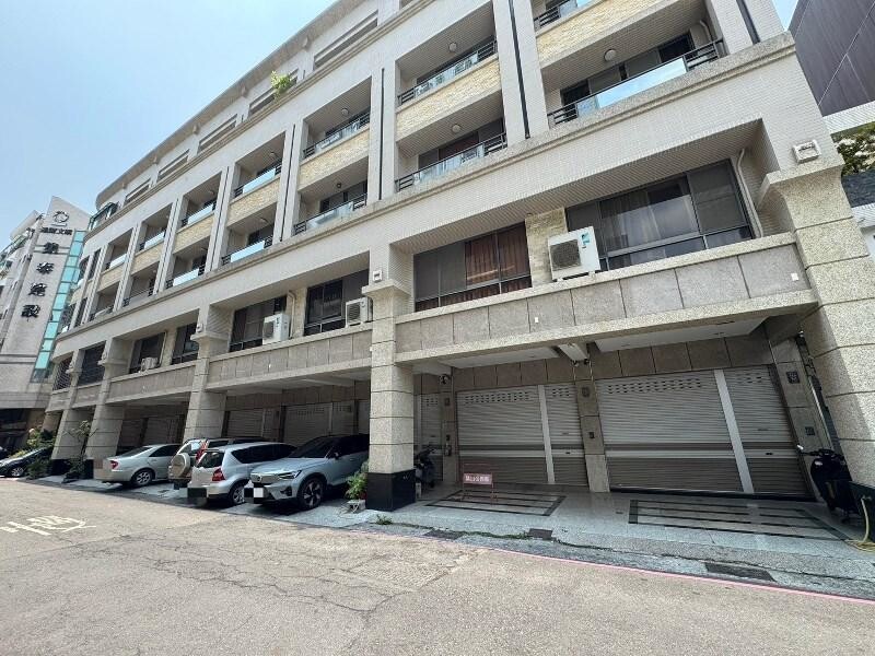 左營高鐵|稀有邊間透天店面|地坪有29坪!