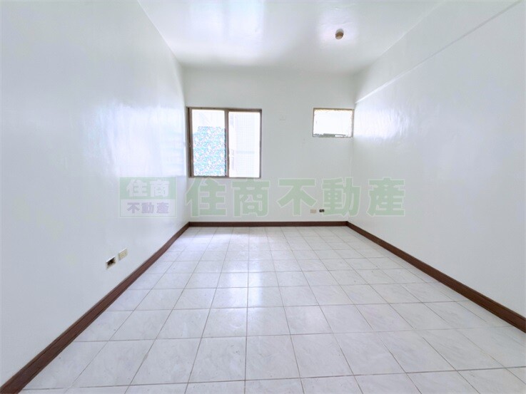 樂屋_台中市西屯區俊國萬里星座日座待售房屋 台中市西屯區俊國萬里星座日座待售房屋