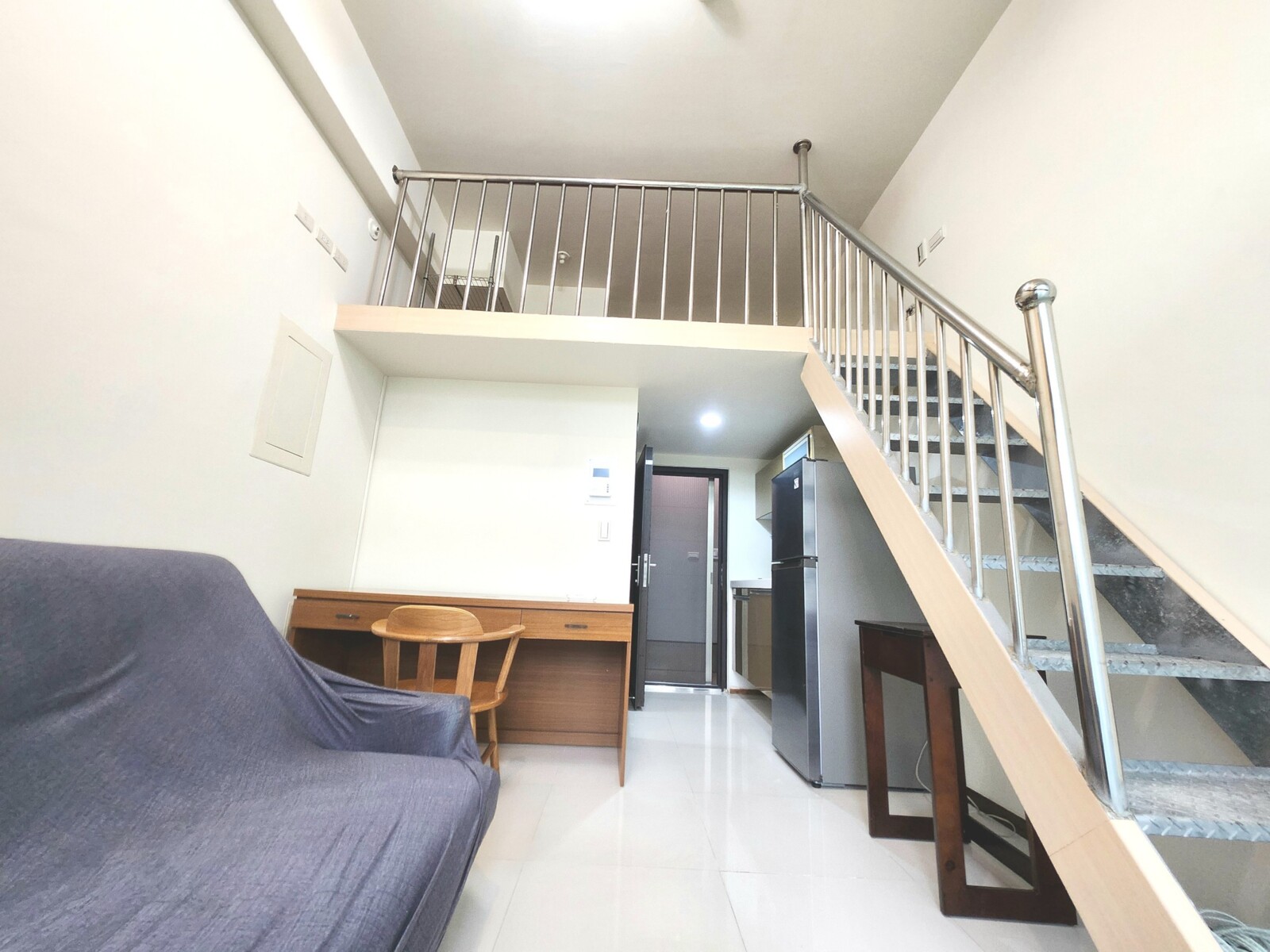 專賣❤️捷運挑高美套房❤️0908817168鍾