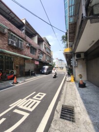 近火車站、市府【大同西路發財金店面】 - Image 1
