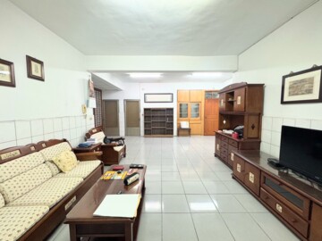 仁愛街護城河一樓美住店 - Image 1