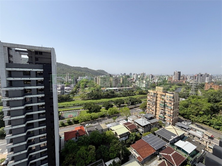 台北市士林區太子華威待售房屋