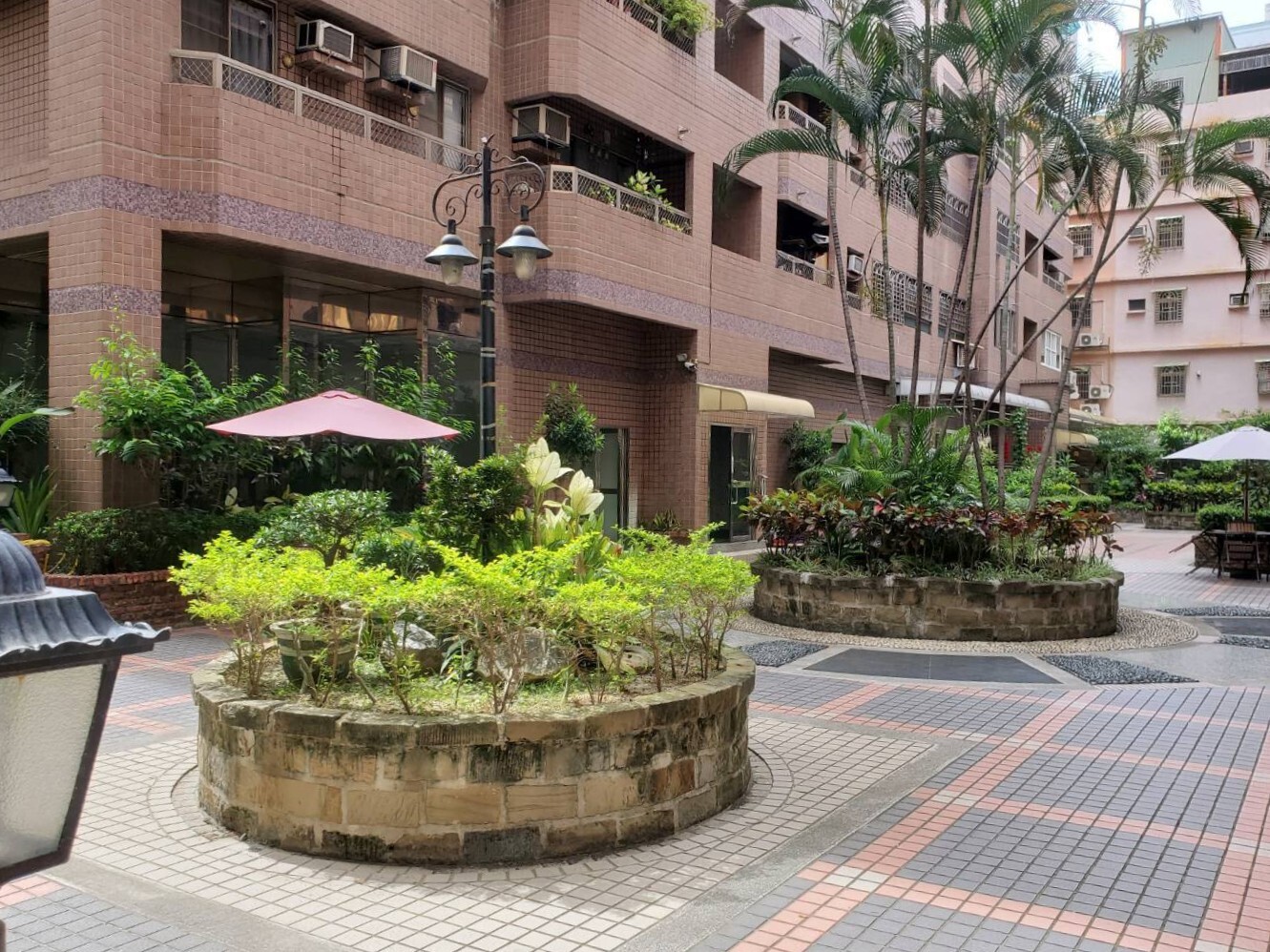 高雄市左營區保固龍華新廈待售房屋