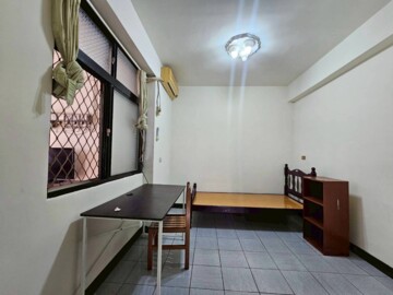 新北市淡水區學府路 - Image 1