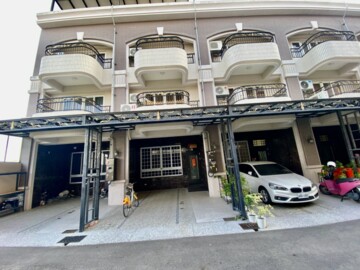 A★橋頭雙套房/車庫透天含家俱.家電 - Image 1