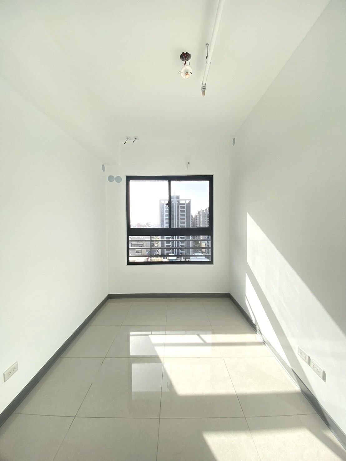 台中市梧棲區佳瓚大賀待售房屋