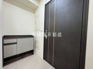 可租補稀有新房子有大空間的三房平車 - Image 1