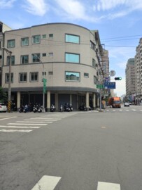 文德國小旁面寬大地坪金店面 - Image 1