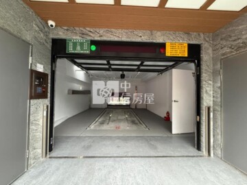 金爵騎仕待售房屋