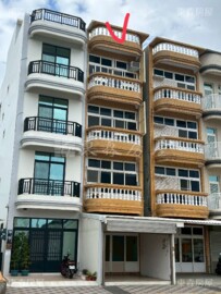中華商圈透天金店~透天大樓、適合商辦或店面 - Image 1