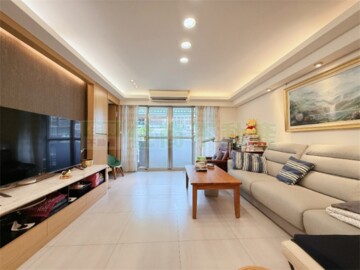 名人世界待售房屋