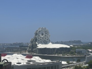 高雄市苓雅區光明街/愛上悅讀 - Image 1