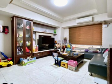 閱讀左岸待售房屋