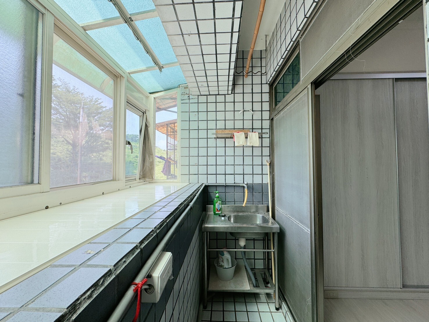 新北市新店區君臨大地待售房屋