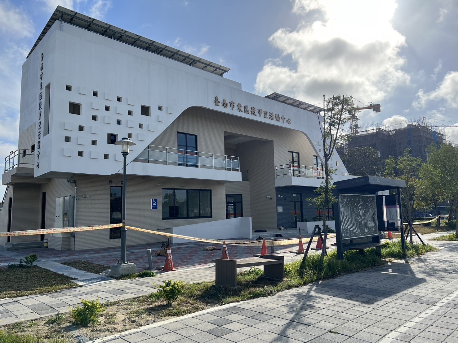台南市東區艾美新時代(地上權)待售房屋