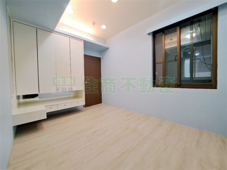新北市淡水區海天(DEFG棟)待售房屋