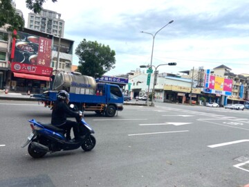 高雄市楠梓區興楠路 - Image 1